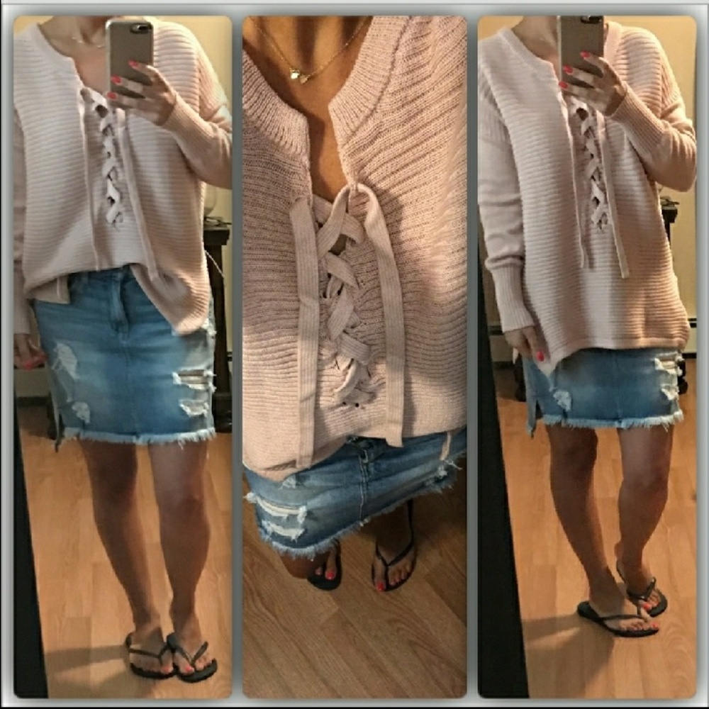 Light pink lace up ribbed top